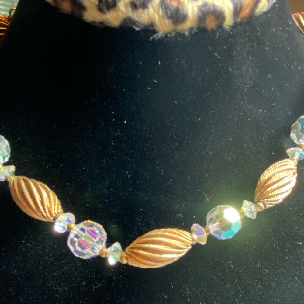Lisner Vintage 16” crystal and golden bead necklace.